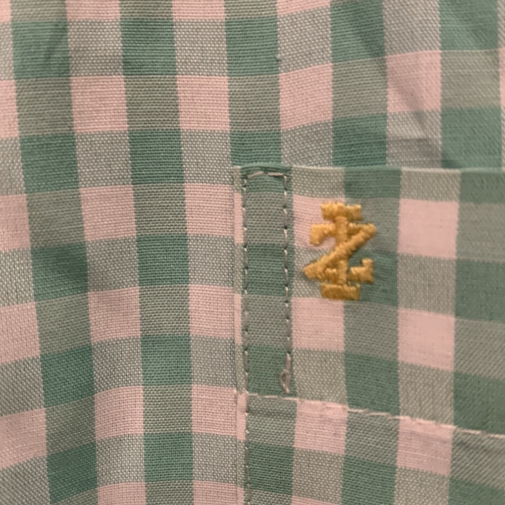 Men’s IZOD Button Down Short Leeve - Picture 3 of 4